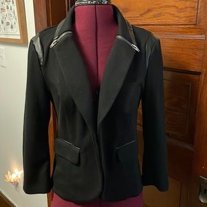 Guess cropped arm faux leather trim stretch blazer size large